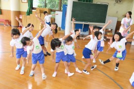 青組の踊り～お遊び大会～